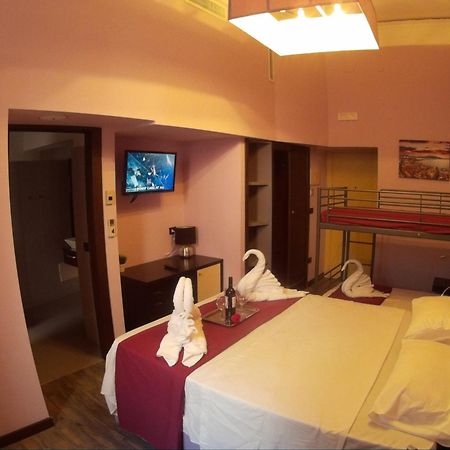 Dolce Vita Rooms Napoli Exterior foto