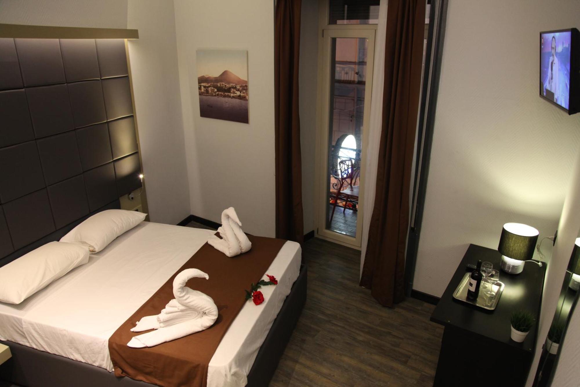 Dolce Vita Rooms Napoli Exterior foto