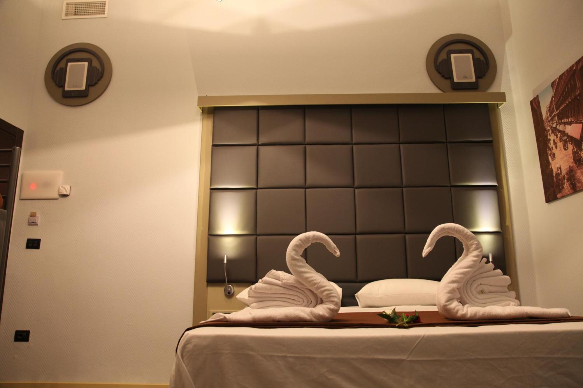 Dolce Vita Rooms Napoli Exterior foto